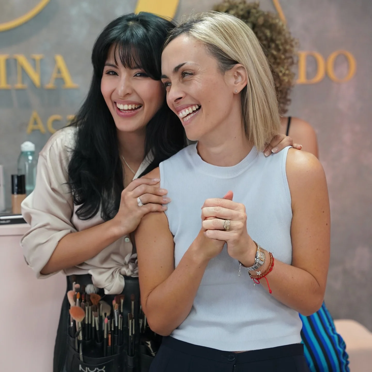 Acompañamiento real en la formación de maquilladoras profesionales con CA Academy y AMMAP Mentoría y acompañamiento cercano en la formación de maquilladoras profesionales de CA Academy con respaldo de AMMAP