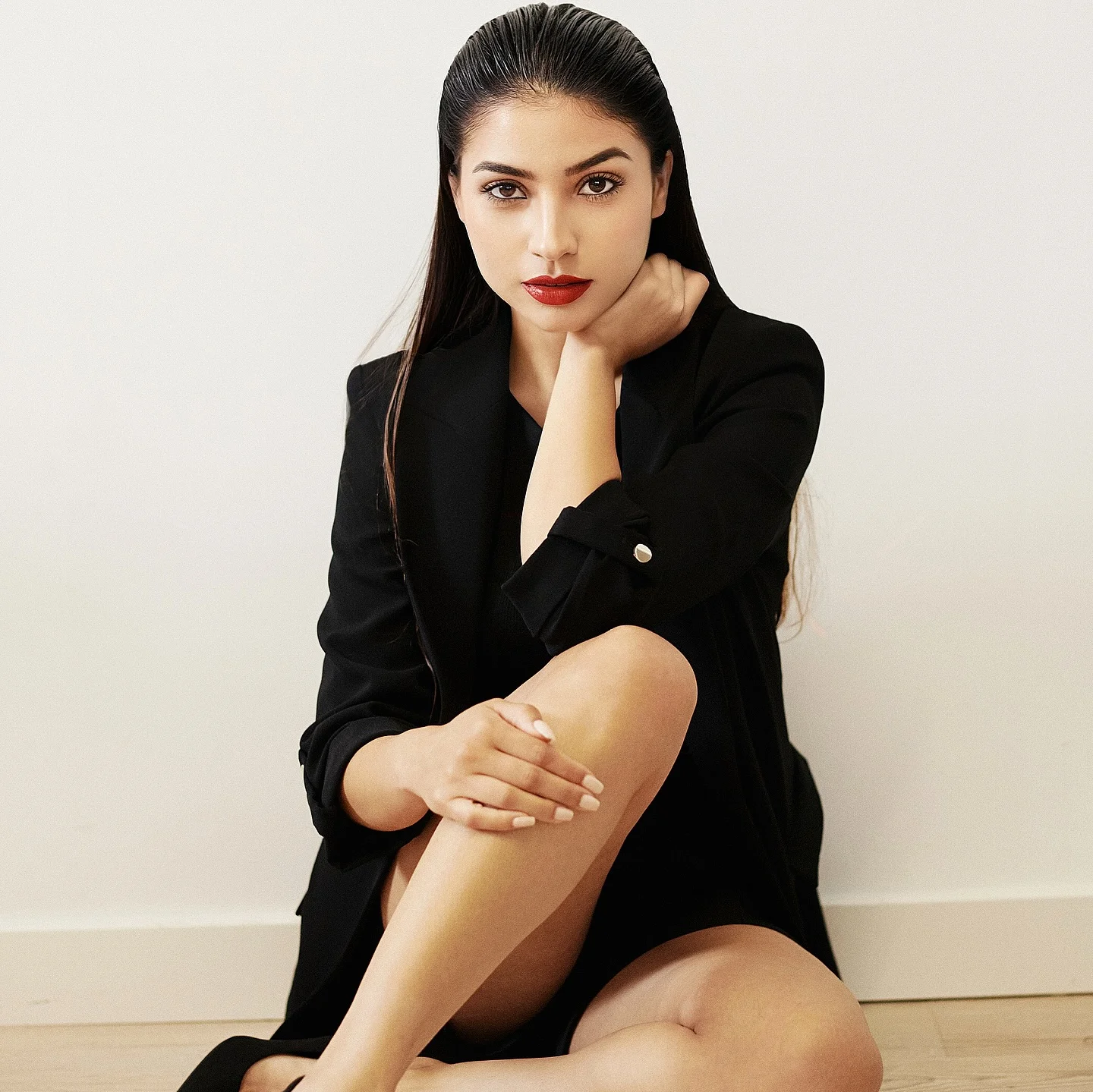 Maquillaje elegante y profesional para portafolio de maquilladora con enfoque comercial
